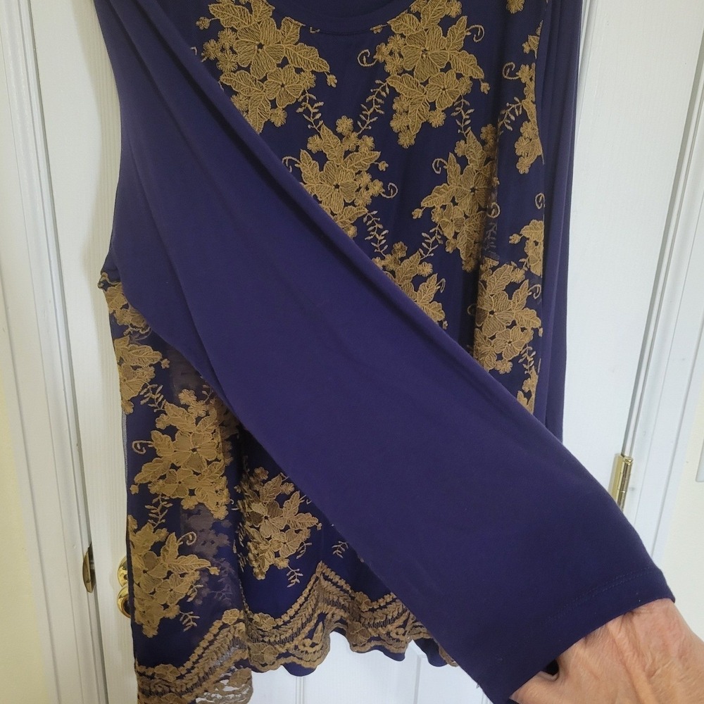 LOGO Lavish Lori Goldstein Purple Gold Floral Lace Tunic Top Women 2X LongSleeve - Picture 4 of 7